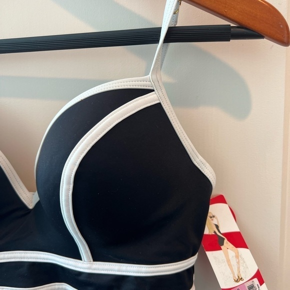 NWT SPANX Sweetheart One Piece Swimsuit Bathing Suit Built-In Bra Underwire - Picture 3 of 16